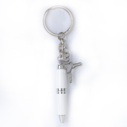 Penna portachiavi bianca con ballerina solidale