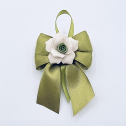 Segnaposto matrimonio rosa Capodimonte panna verde e saponetta