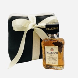Bomboniera compleanno liquore amaretto con borsello ecopelle nero