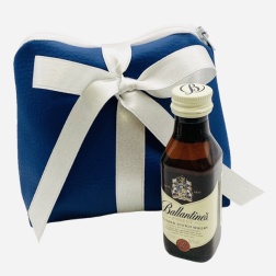 Bomboniera compleanno whiskey con borsello ecopelle blu