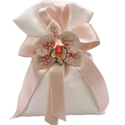 Bomboniera comunione orchidea rosa Capodimonte sacchetto bianco